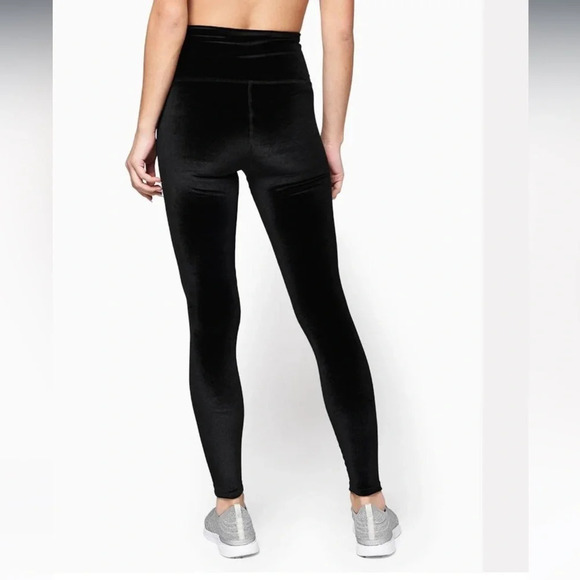 BEYOND YOGA Velvet Motion High Waisted Midi Legging Black Activewear Women’s XS - Picture 12 of 12
